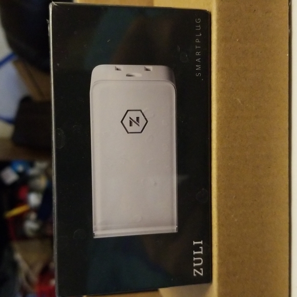 Smart plug - Picture 1 of 2